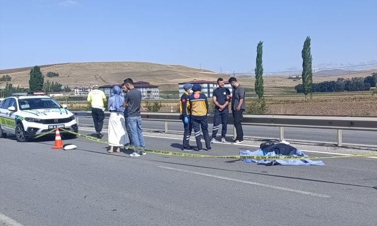 Motosiklet Bariyere Çarptı: 24 Yaşındaki Sürücü yaşamını yitirdi - Son Dakika Bilgileri