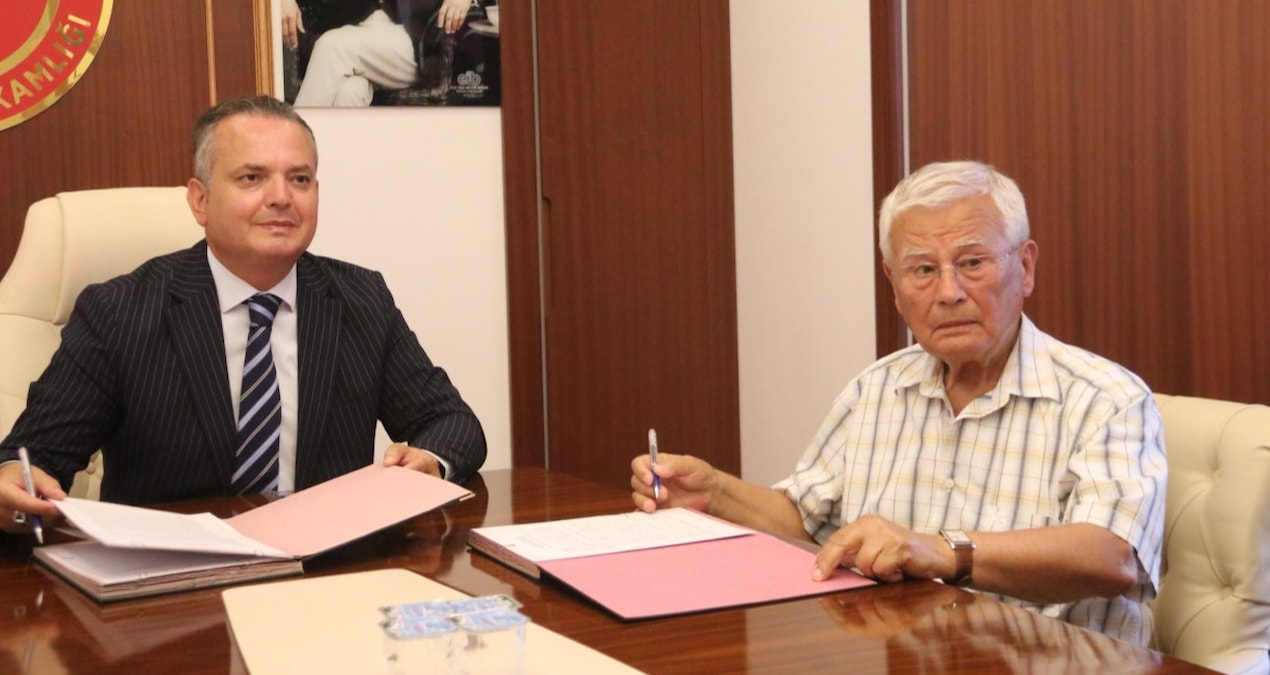 Ayrıntılar Netleşti: Muğla'da duygulandıran görüntü: 500 milyon TL'lik servetini bakın nereye bağışladı - En S