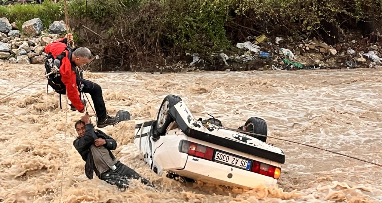 Gündemden Son Bilgiler: Muğla'da sel felaketi: Sulara kapılan otomobildeki 1 kişi öldü - En Son Haber | İşte T