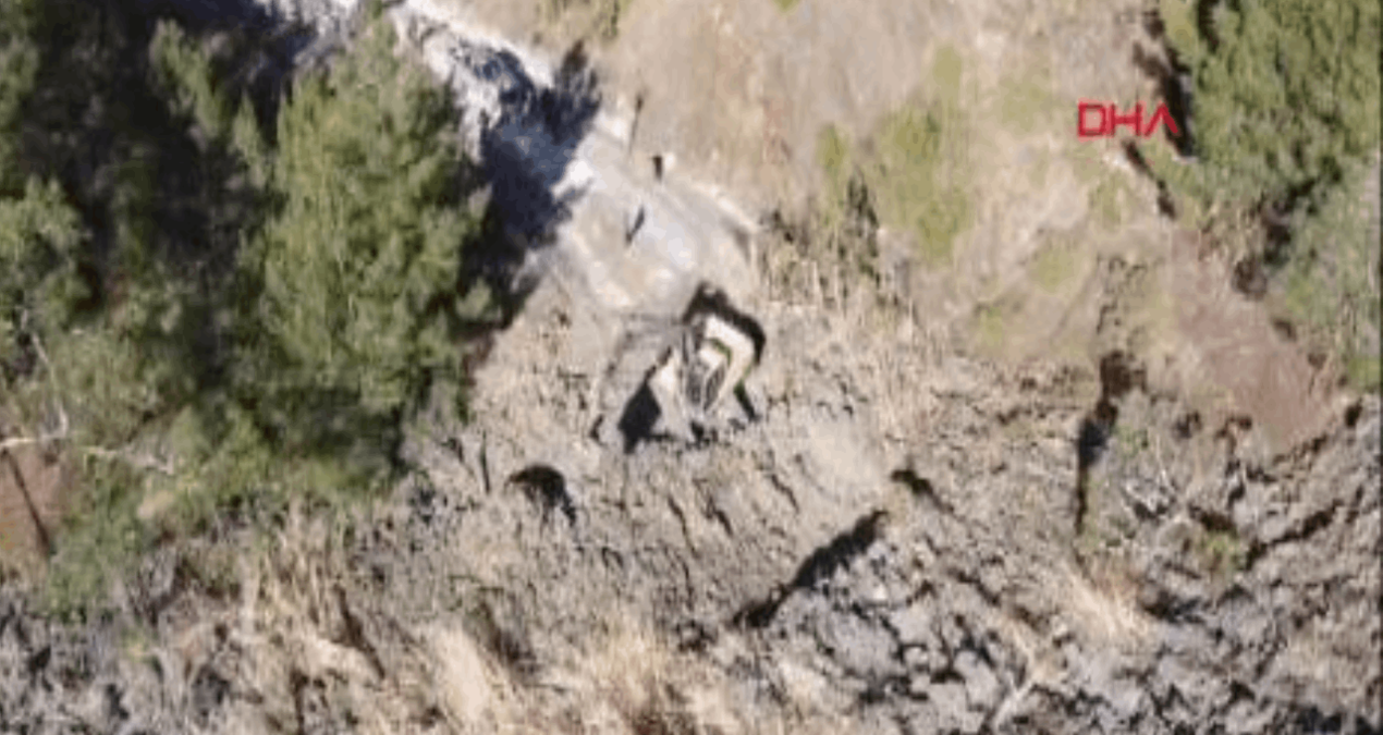 Muğla'da toprak kayması; yol ulaşıma kapatıldı - En Son Haber | İşte Tüm Ayrıntılar