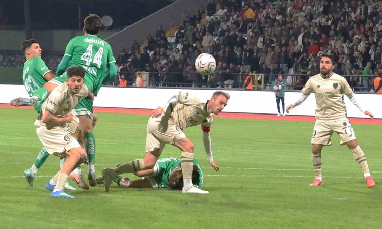 Muğlaspor, Trendyol 1. Lig'de Bursaspor'a 3-0 yenildi; Iheanacho iki gol attı: Gelişmeler Takip Ediliyor