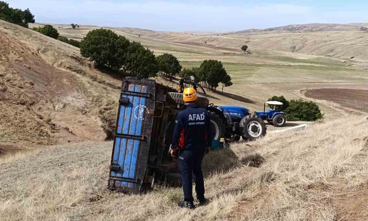 Muş Korkut'ta traktör devrildi, altında sıkışan sürücü ağır yaralandı | İşte Tüm Ayrıntılar