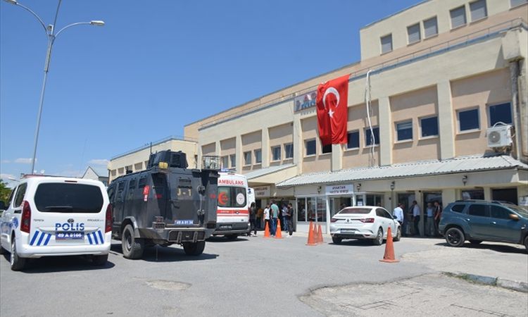 1 person died and 23 people were injured in the tractor trailer that overturned in Muş - Breaking News