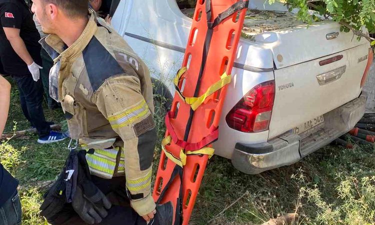 A pickup truck overturned into a ditch in Muş: 2 injured - Breaking News
