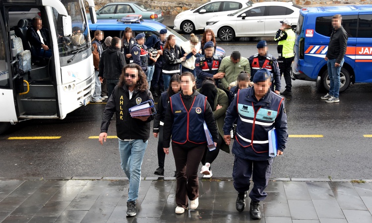 Nevşehir merkezli fuhuş operasyonunda 11 şüpheli hakkında tutuklama kararı verildi, 16 kadın kurtarıldı | İşte