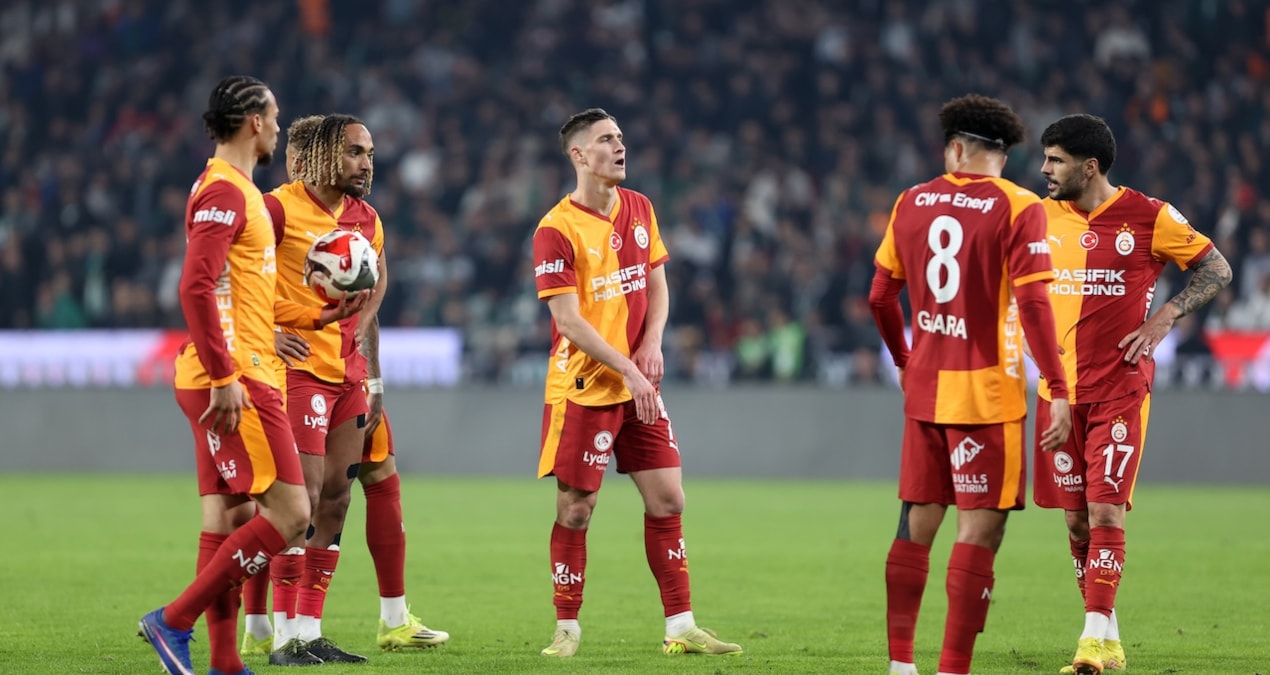 Gündemden Son Bilgiler: Nihat Kahveci'den Galatasaray'ın oyunana sert eleştiri! Futbolun f'sini oynamadı - Son
