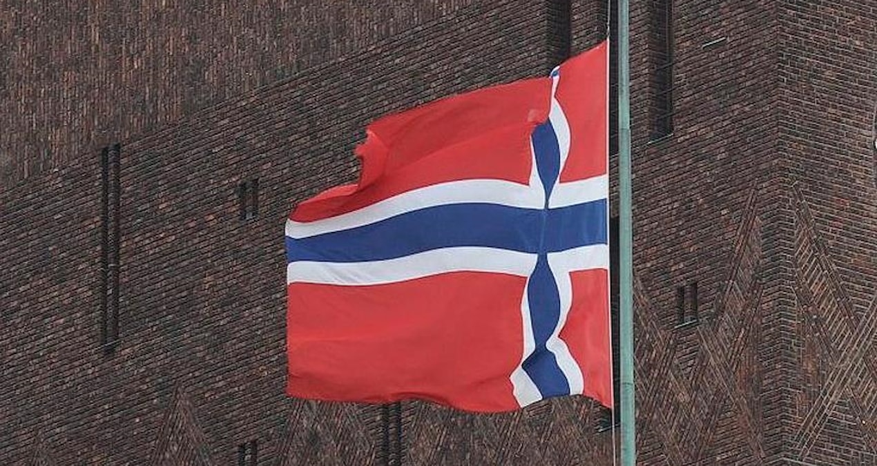 Son Gelişme: Norveç, monarşi olarak kalmak için oy verdi - Haberleri: Gelişmeler Takip Ediliyor