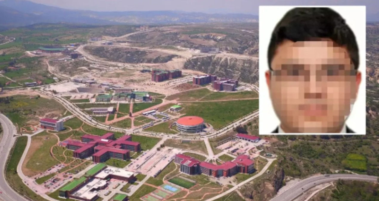 Kritik Açıklama: Öğrencisine attığı +18 mesajlar gözler önüne serildi! Öğretim görevlisi için YÖK harekete geç