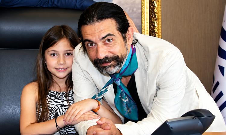 Okan Bayülgen'in 17 yaşındaki kızı İstanbul'dan büyük başarı | İşte Tüm Ayrıntılar
