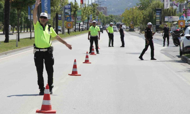 Ordu’da trafik denetimleri: Bir haftada 17 bin araç ve sürücü denetlendi - Son Dakika Bilgileri