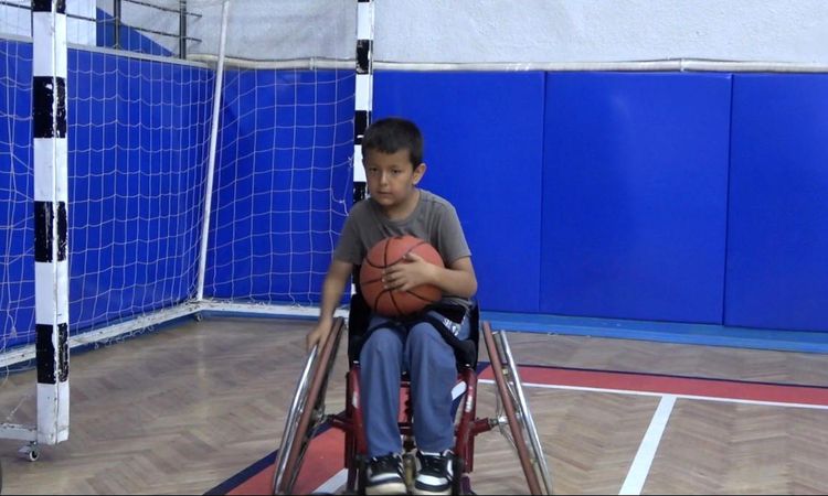 Osmaniye'de tecrübeli basketbolcular, geleceğin yıldızlarına yol gösteriyor - Son Dakika: Gelişmeler Takip Edi