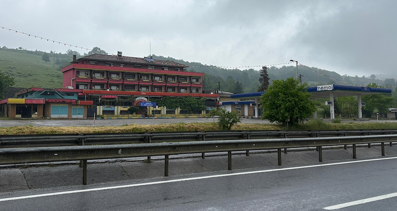 Son Gelişme: Otel lobisi savaş alanına döndü! Silahlı çatışma çıktı: 2 ölü, 1 ağır yaralı - Haberleri