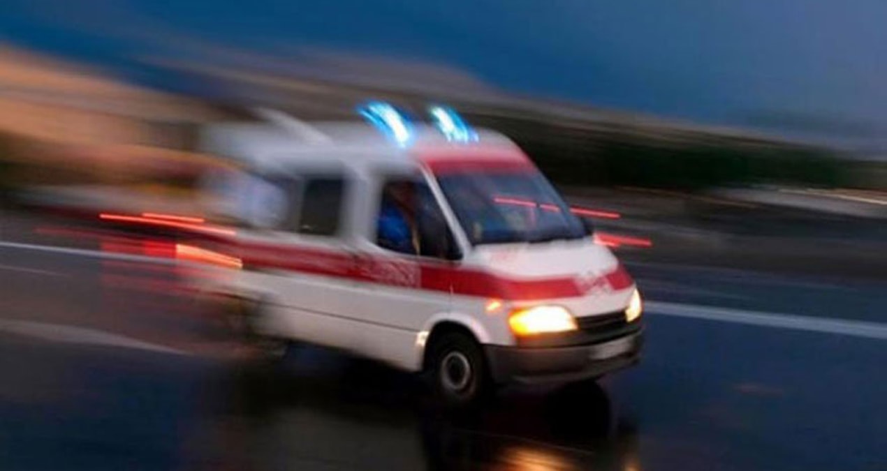 Gündemden Son Bilgiler: Otomobil bariyerlere çarptı: 1 ölü, 2 yaralı - Son Dakika ve Merak Edilenler