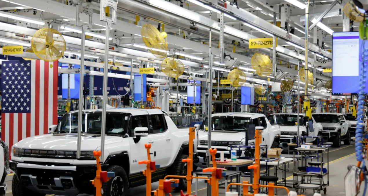 Kritik Açıklama: Otomotiv devinden radikal karar! Fabrikada yüzlerce çalışanın yerini robotlar aldı! - Haberle