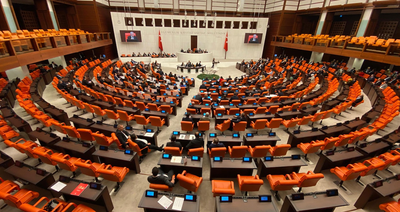Son Gelişme: Özgür Özel dahil 4 vekilin dosyası komisyonda - Haberleri ve Merak Edilenler