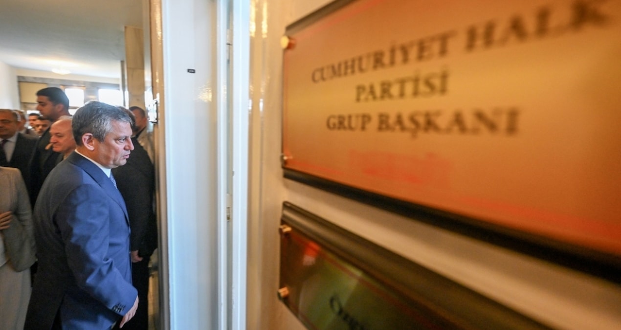 Ayrıntılar Netleşti: Özgür Özel için bu defa 'Cumhuriyet Halk Partisi lideri' ifadesi kullanıldı - Haberleri |