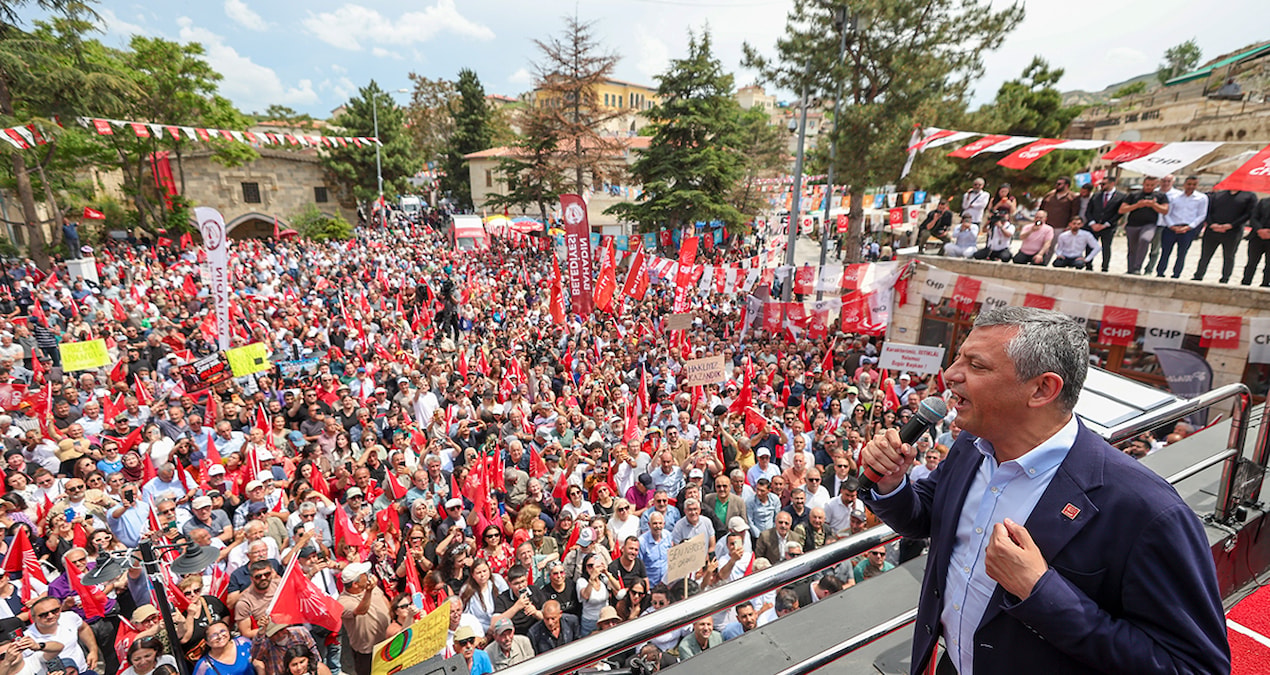 Kritik Açıklama: Özgür Özel'e olağanüstü ilgi! Meydanlar doldu taştı - Son Dakika ve Merak Edilenler