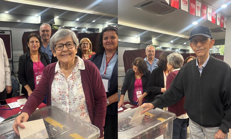 Özgür Özel'in annesi Şükran ve babası Talat Özel, YENİ Parti ön seçiminde oy kullandı