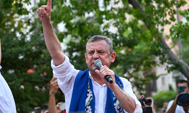 Özgür Özel gave the date for the new party for the first time! The name of the new formation is... - News