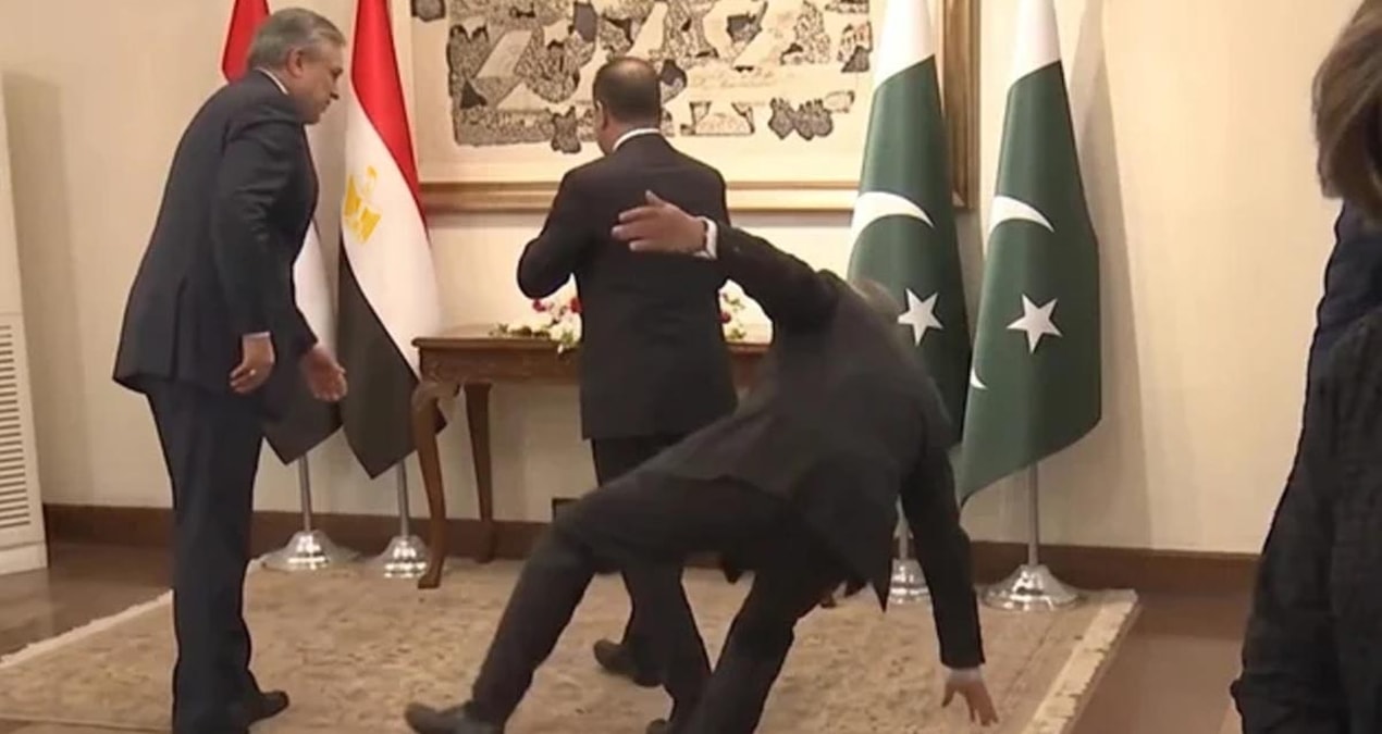Gündemden Son Bilgiler: Pakistan'daki kritik zirvede Bakan aniden yere yığıldı - Son Dakika | İşte Tüm Ayrıntı
