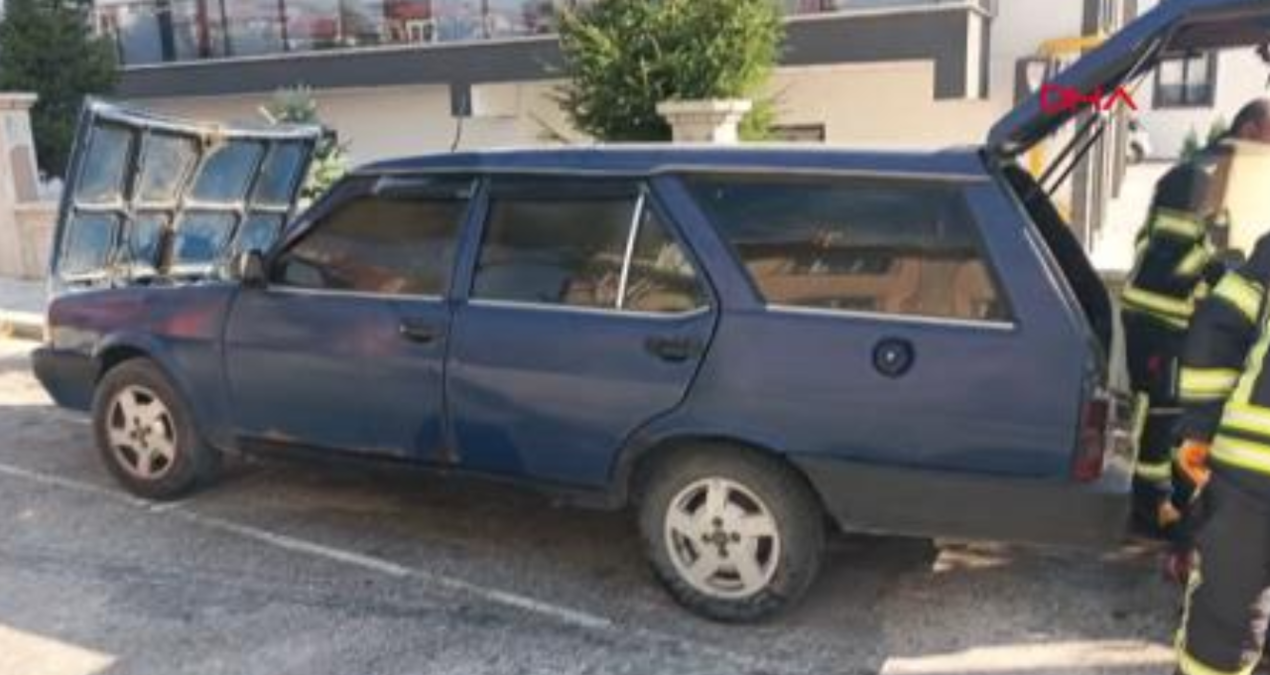 The parked car suddenly caught fire - News