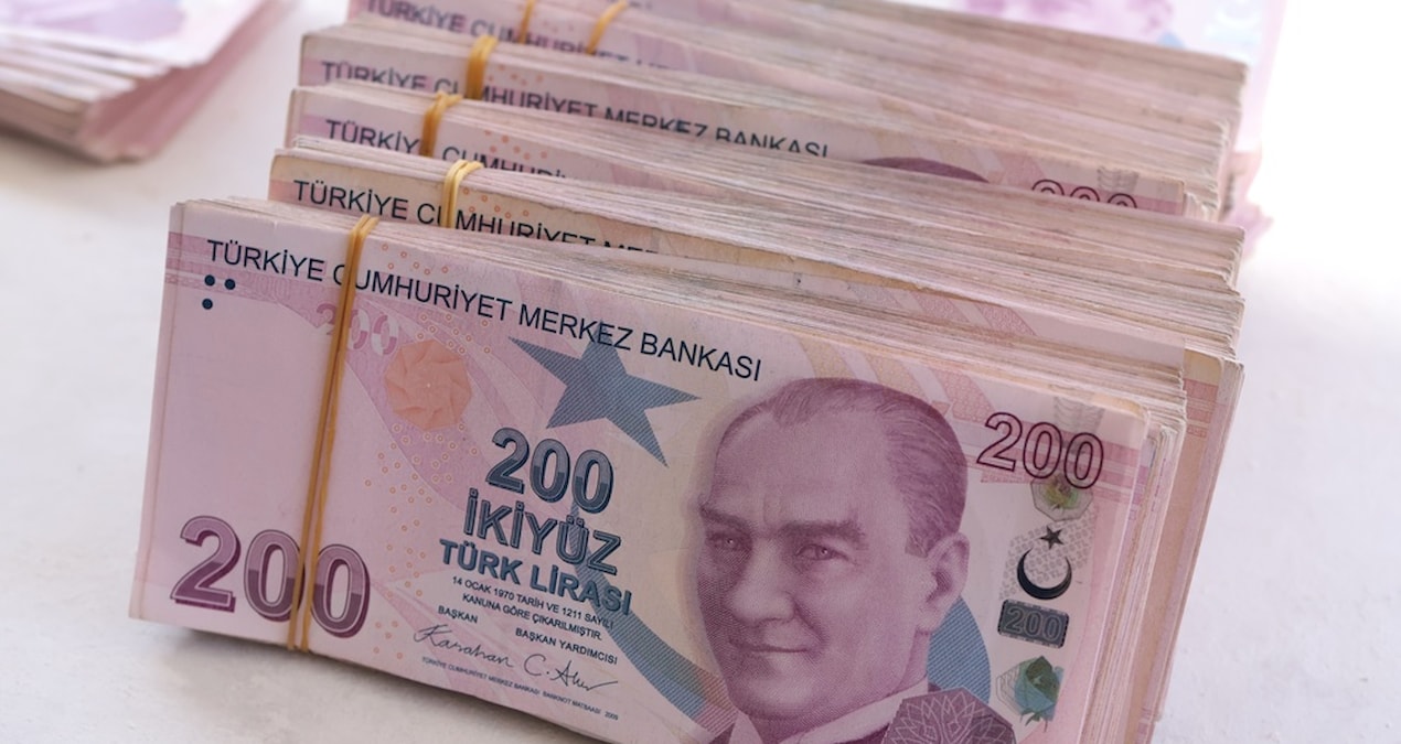 Petrol artış grafiği çizdi, altın gerileme kaydetti: Dev banka şuan için en mantıklı yatırımı tüm detaylarıyla