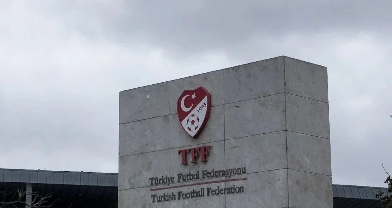 Son Gelişme: PFDK'den 3 Süper Lig takımına para cezası - En Son Haber: Gelişmeler Takip Ediliyor