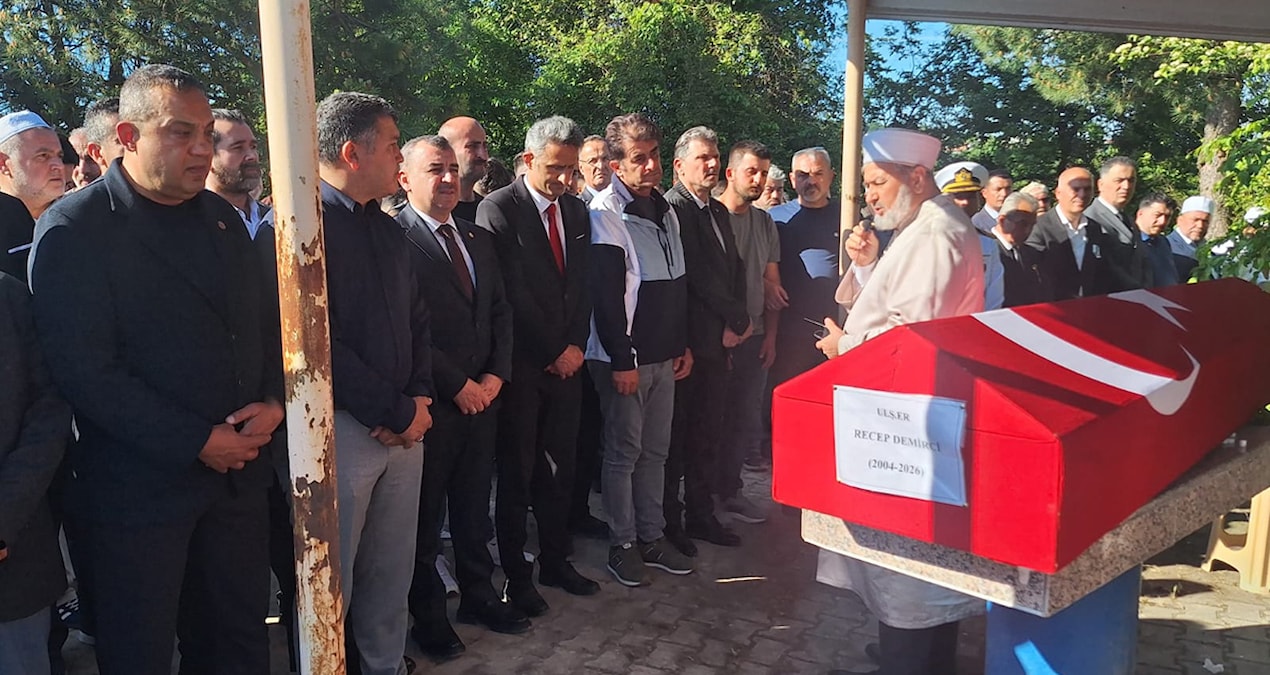 Kritik Açıklama: Piyade Er Recep Demirci son yolculuğuna uğurlandı - En Son Haber - Son Dakika Bilgileri