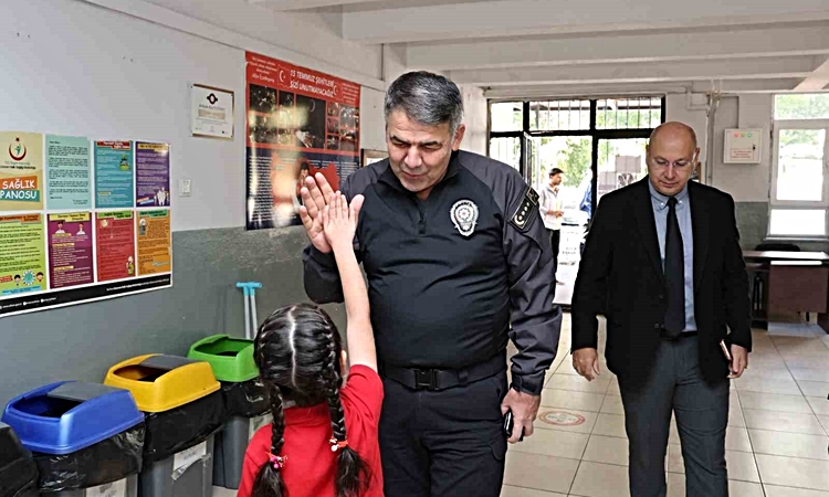 Polis öğrencilerle buluştu - Son Dakika Bilgileri