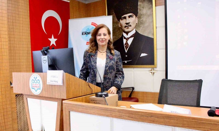 Prof. Dr. Kılıç, yaşlılarda enfeksiyonun klasik belirti vermeyebileceğini söyledi