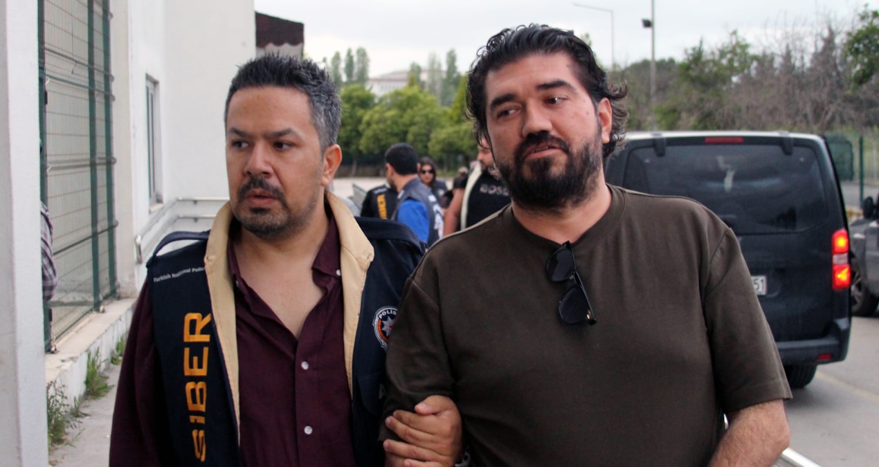 Kritik Açıklama: Rasim Ozan Kütahyalı'nın gözaltı süresi uzatıldı; pazar gününe kadar emniyette - Son Dakika H