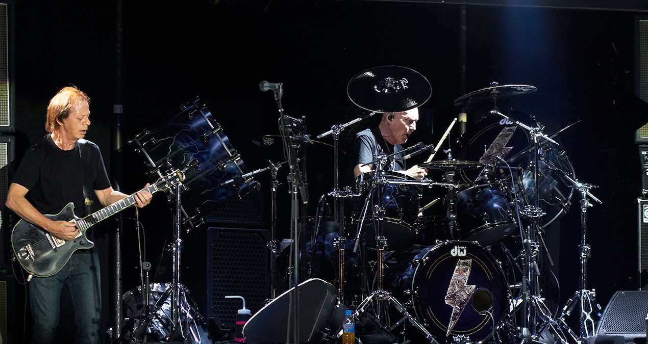 Son Gelişme: Rock grubu AC/DC'nin gitaristi Arjantin'de hastaneye kaldırıldı - Son Dakika Haberleri ve Merak E