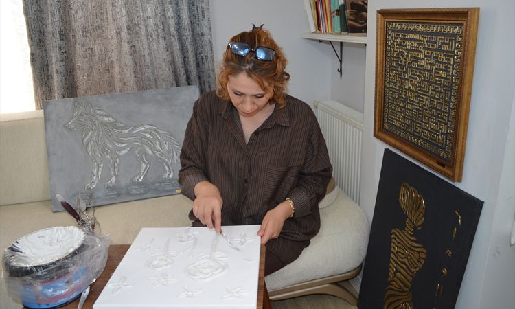 Relief art provides motivation to the mother of three children fighting cancer - Breaking News
