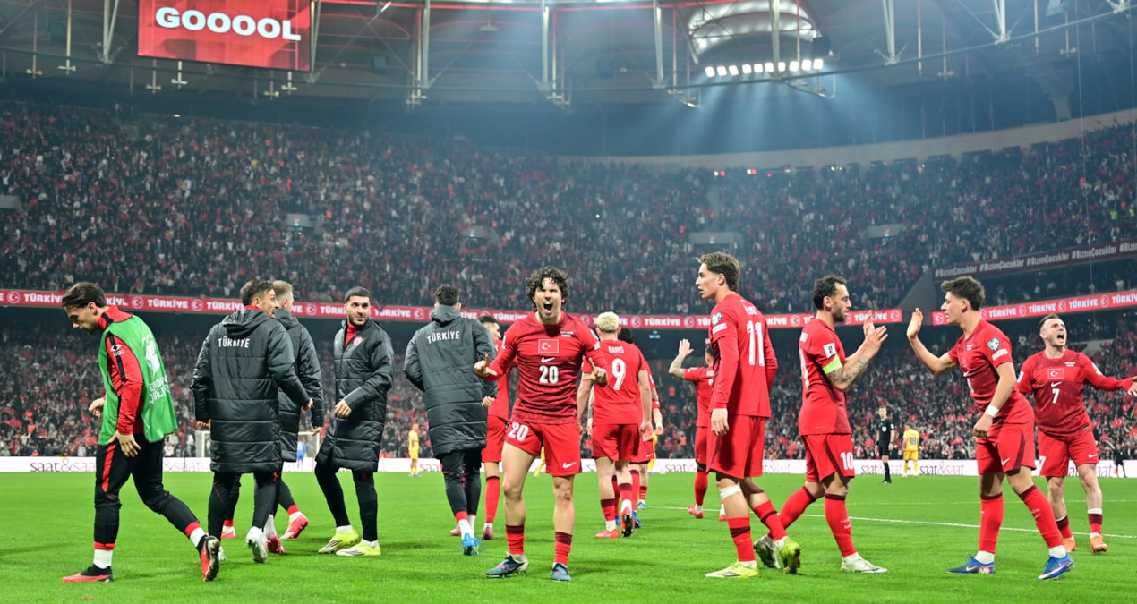 Sıcak Gündem: Romanya'yı yenen Türkiye Dünya Kupası play-off turunda finalde - Son Dakika ve Merak Edilenler