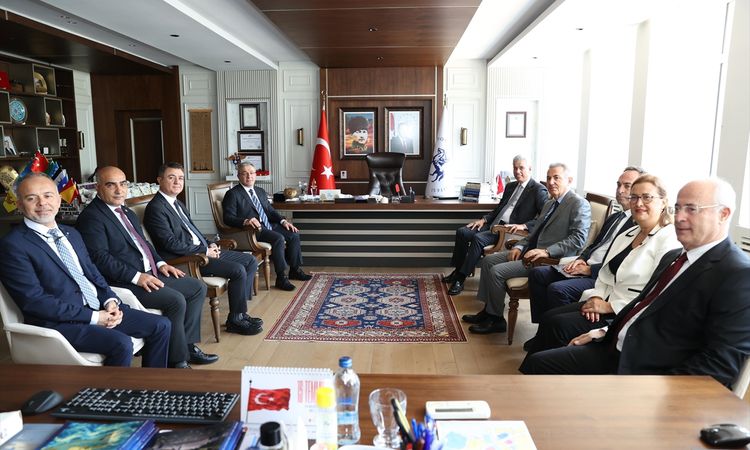 Kritik Açıklama: Sağlık Bakanı Memişoğlu'ndan İzmir Biyotıp ve Genom Merkezi'ne ziyaret Açıklaması - Son Dakik