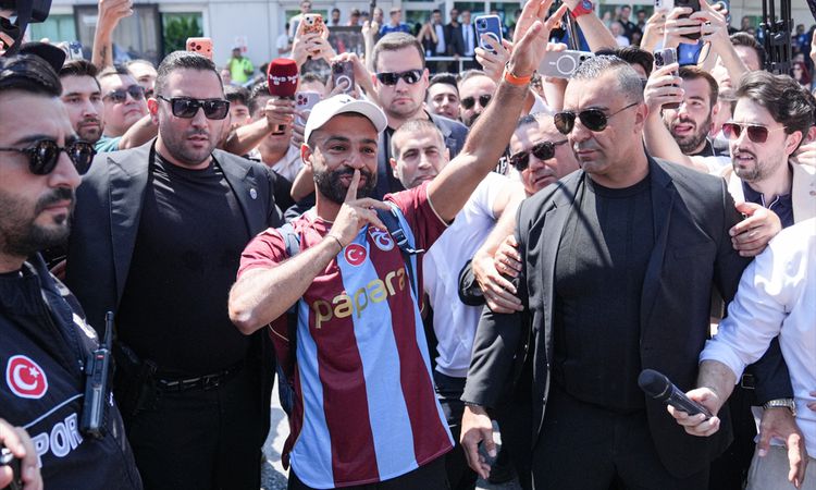 Kritik Açıklama: Salah İstanbul'da! Trabzonspor'a Transfer İçin Geldi - Haberleri: Gelişmeler Takip Ediliyor