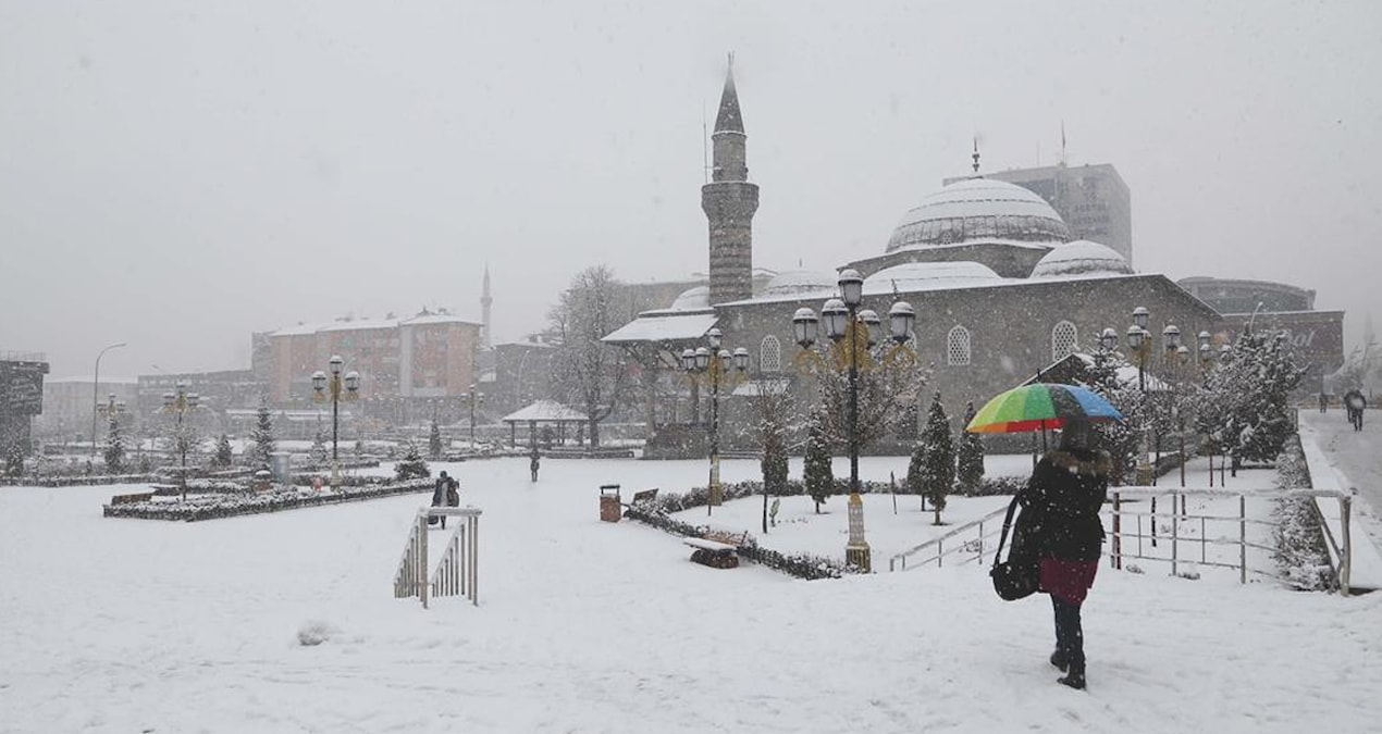 Son Gelişme: Salı günü 7 ile kar bekleniyor! İşte kar beklenen şehirler - Haberleri - Son Dakika Bilgileri