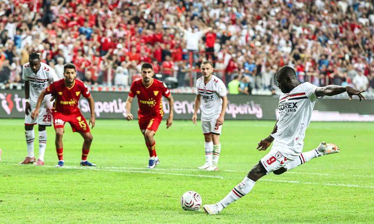 Kritik Açıklama: Samsunspor-Göztepe: 3-3'lük Gol Düellosu - Son Dakika