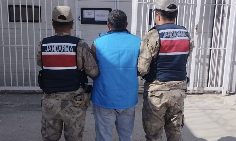 Şanlıurfa Karaköprü'de 12 yıl 6 ay hapis cezası kesinleşen hükümlü yakalanıp hakkında tutuklama kararı verildi