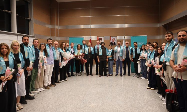 Gündemden Son Bilgiler: Şanlıurfa’nın dünya gururu Vox Humanis yurda döndü - Son Dakika Haberleri - Son Dakika