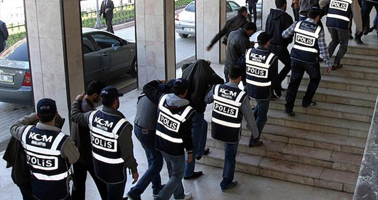 Gündemden Son Bilgiler: Şanlıurfa'da tefeci operasyonu: 4,2 Milyar TL hesap hareketi bulunan 37 şüpheli yakala