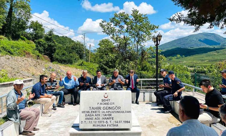 Martyr Infantry Private Tahir Güngör was commemorated at his grave on the 32nd anniversary of his martyrdom - Last Minute