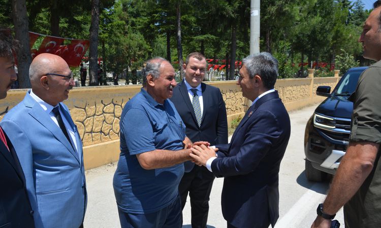 Martyr Yasin Naci Ağaroğlu was commemorated at his grave on the 10th anniversary of July 15 - Last Minute