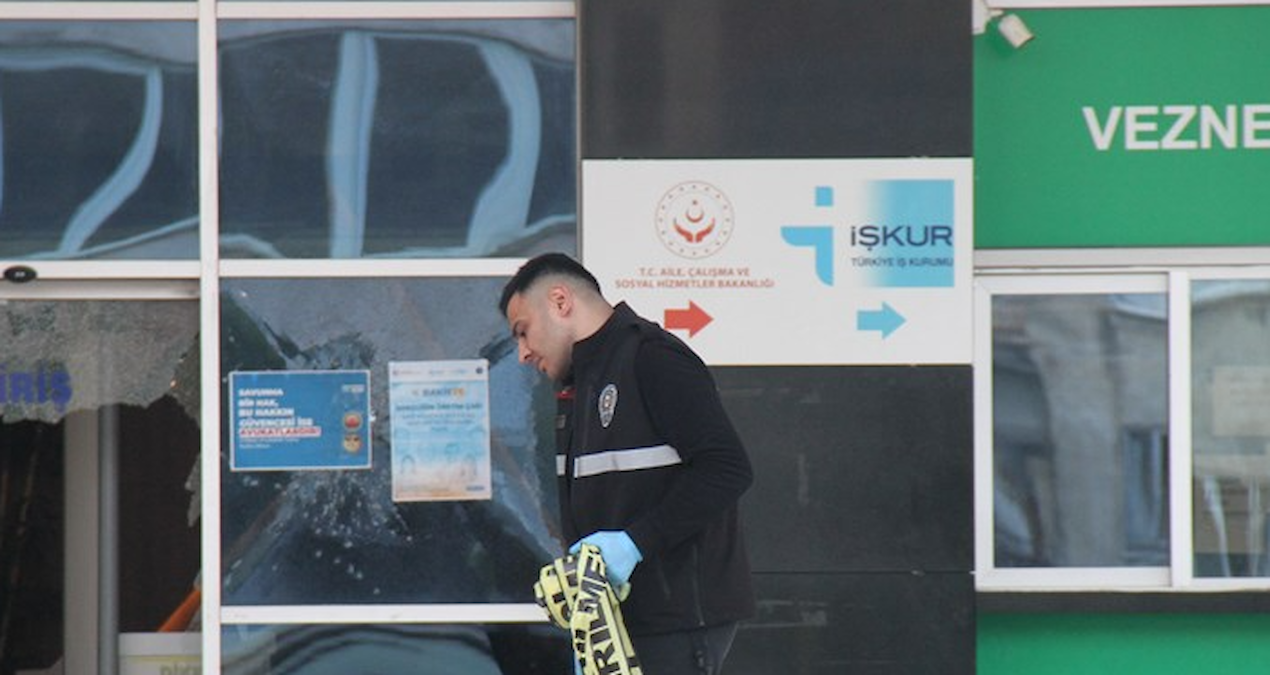 Ayrıntılar Netleşti: Serik Belediye binasına silahlı saldırı! - Son Dakika Haberleri - Son Dakika Bilgileri