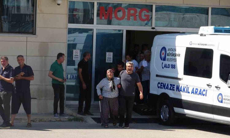 Serik'te Motosiklet Kazası: 21 Yaşındaki Genç yaşamını yitirdi - Son Dakika Haberleri ve Merak Edilenler