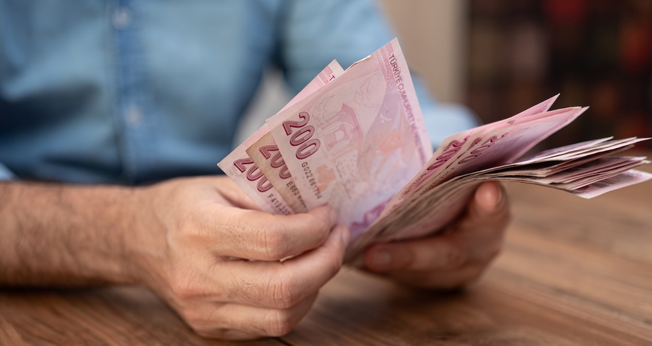 SGK uzmanından asgari ücret ara zammına yeşil ışık - En Son Haber: Gelişmeler Takip Ediliyor