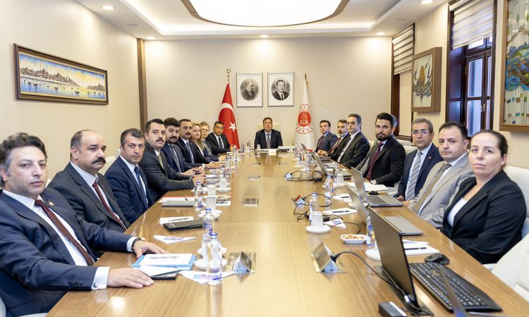 Sıcak Gündem: Adalet Bakanlığı'nda "Alo Adalet Projesi" için istişare toplantısı - Son Dakika Bilgileri