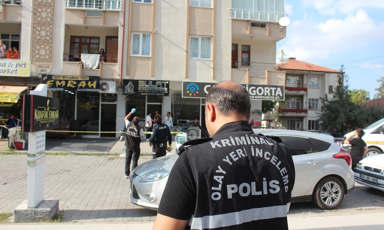 Sıcak Gündem: Aksaray'da balkonda çay içerken 5'inci kattan düşen Erol Baysal ağır yaralandı ve Merak Edilenle