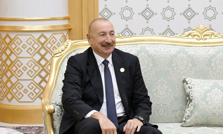 Sıcak Gündem: Aliyev Türkmenbaşı'da Pezeşkiyan'la görüştü, Ağbend-Kelale projesinde sona yaklaşıldı ve Merak E