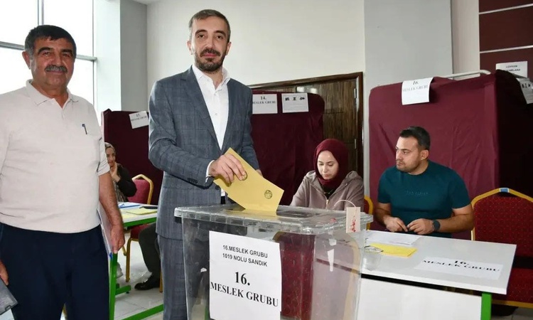 Sıcak Gündem: ATSO seçimlerinde Mehmet Torunoğlu'nun sarı listesi 18 meslek grubunda kazandı | İşte Tüm Ayrınt